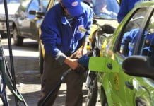 El gobierno autorizó un aumento de combustibles a partir de la medianoche