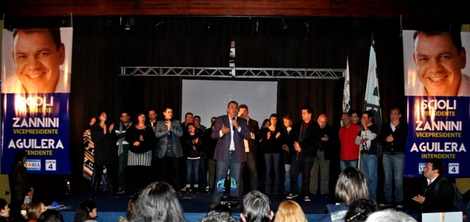 gustavo-aguilera-lanzamiento gustavo-aguilera-lanzamiento