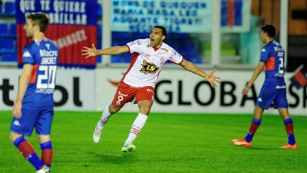 Wanchope-Abila-Huracan-Tigre-Tesone_CLAIMA20150826_0331_28