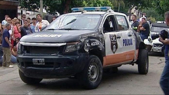 patrullero chocado