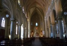 Pascua en cuarentena: la iglesia invita a misas y actividades online para una semana santa particular