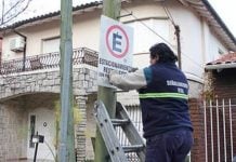 Quejas por el estacionamiento restringido en San Isidro