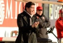 Coyette seguirá siendo DT de Chacarita en Primera
