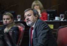 Roberto Costa dio positivo de coronavirus
