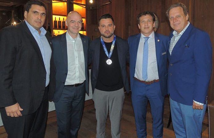 entrega-medalla-subcampeon-sudamericana-2012-tigre entrega-medalla-subcampeon-sudamericana-2012-tigre