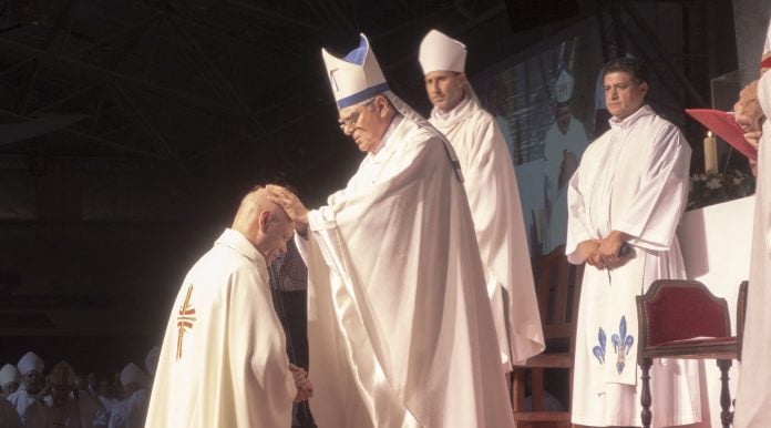 Ordenación_Mons_caride_7 moseñor-carida-obispo-auxiliar-san-isidro