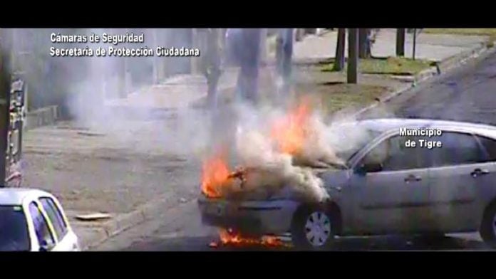 Incendio Auto Talar
