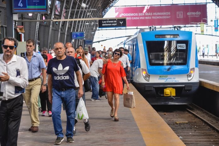 TREN MITRE TIGRE Retiro Tren Mitre Tigre Retiro