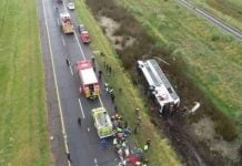 Las dos nenas de Pilar internadas por el vuelco del micro en Ruta 2 ya respiran por sí solas Micro Pilar 99