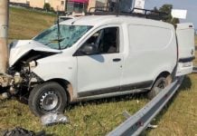 Un hombre se quedó dormido y chocó contra un poste en la Panamericana Accidente Pilar 2
