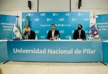 Achával presentó junto a Massa y Trotta el proyecto para la creación de la Universidad Nacional de Pilar Presentacion Universidad Pilar Achaval Massa Trotta 2