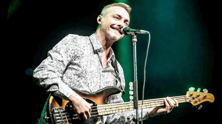 Pedro Aznar festeja su cumpleaños con un nuevo show por streaming desde su casa Pedro Aznar festeja su cumpleaños con un nuevo show por streaming desde su casa