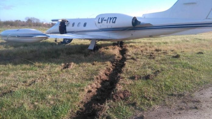 Avion Despiste Aeropuerto San Fernando