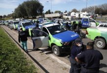 Después de los anuncios de aumento, continúan las protestas policiales Protestas Policiales