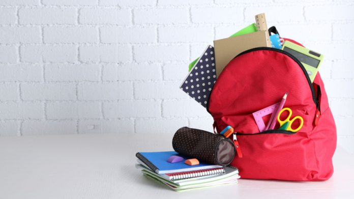 mochila utiles escolares generica