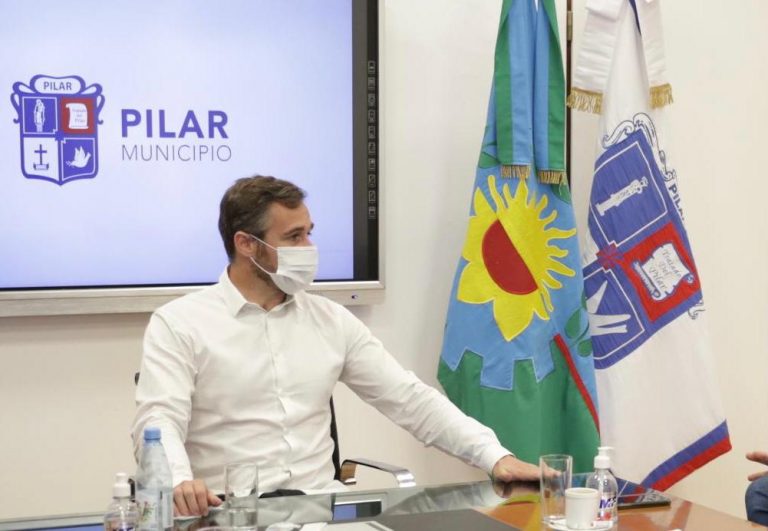 La bandera de Pilar comenzará a estar presente en actos escolares