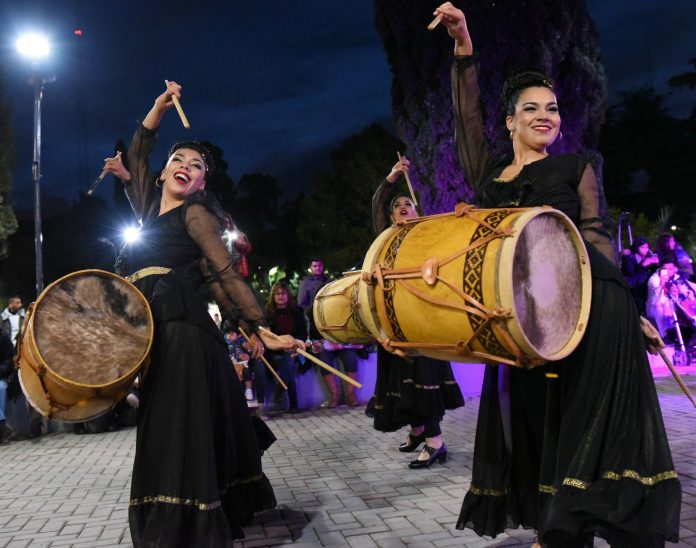 escuela municipal arte y comunicación tres de febrero carreras danzas populares