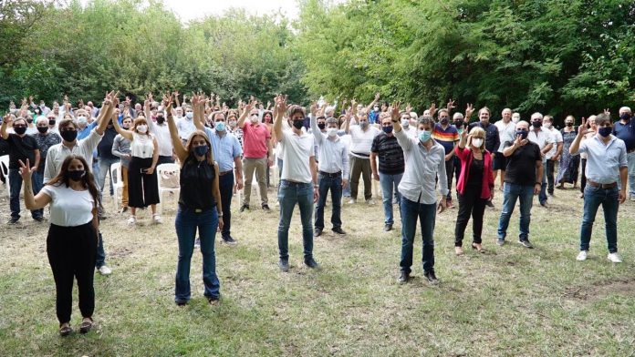 posse lousteau lobos