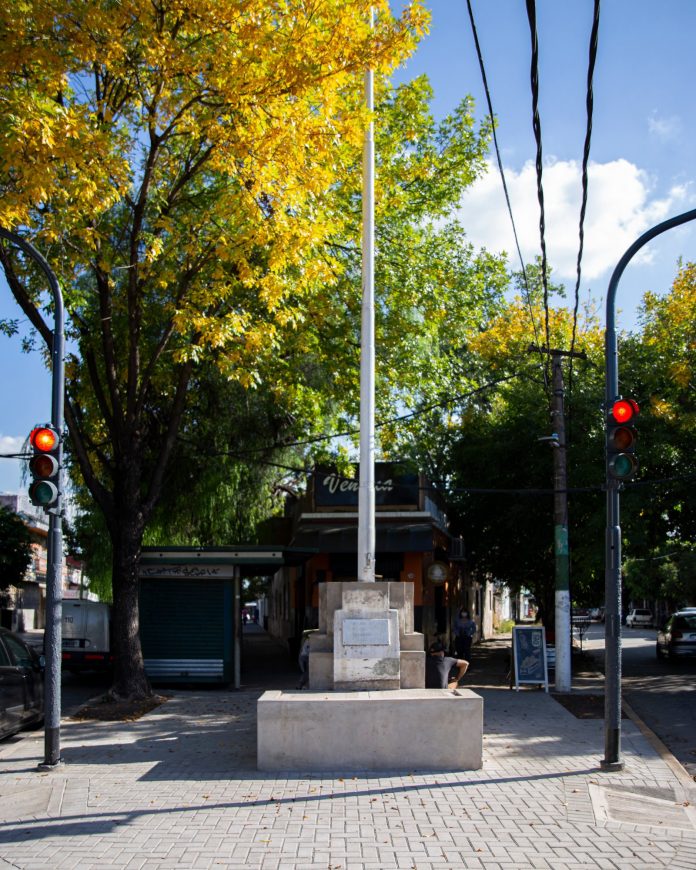 plazoleta mástil tres de febrero, encuesta nombre plazoleta mástil tres de febrero, encuesta nombre