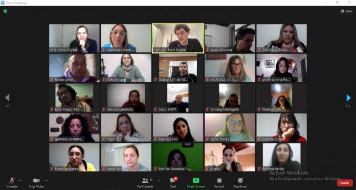 en conjunto con la ong educativa faro digital el municipio ofrece diferentes talleres virtuales para alumnas alumnos y educadores relacionados con las principales problematicas de internet.