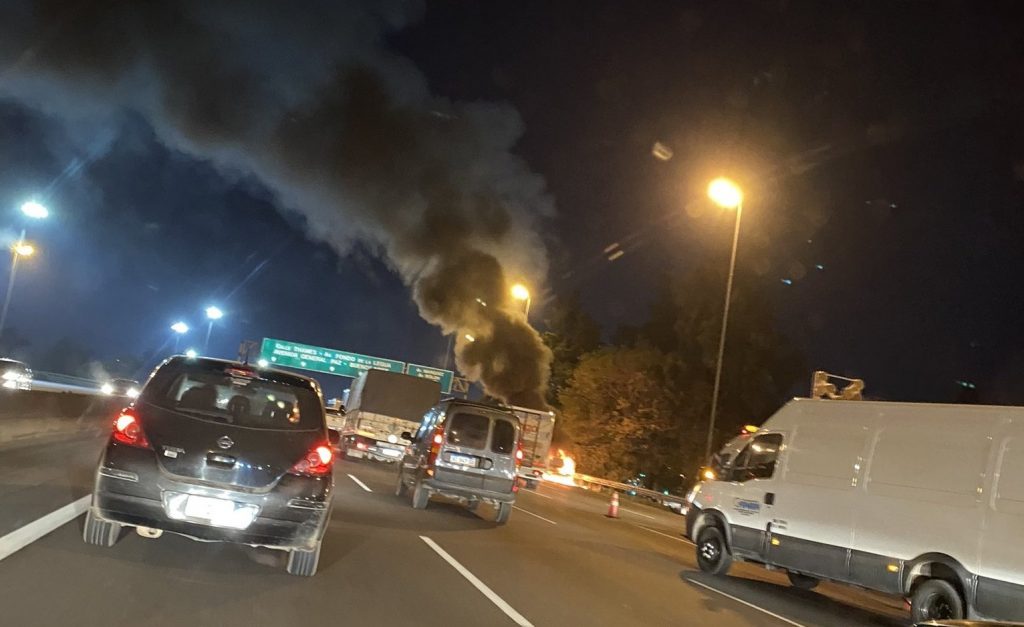 incendio auto panamericana