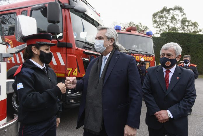 alberto fernandez bomberos 4 5