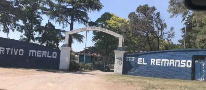 merlo descampado mujer
