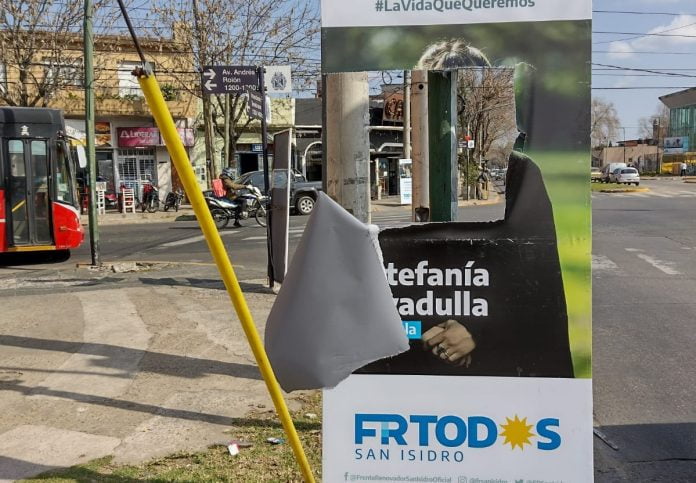 vandalizacion carteles san isidro 2
