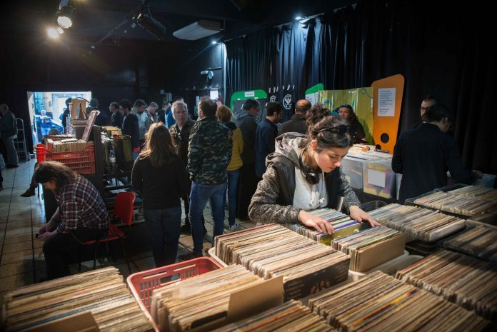 feria de discos de vinilo