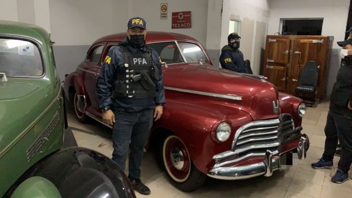 allanamiento autos antiguos 1