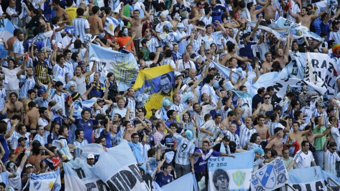 hinchas argentinos copan el estadio mineirao belo horizonte el mundial brasil 2014