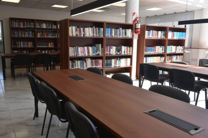 biblioteca unpaz 4