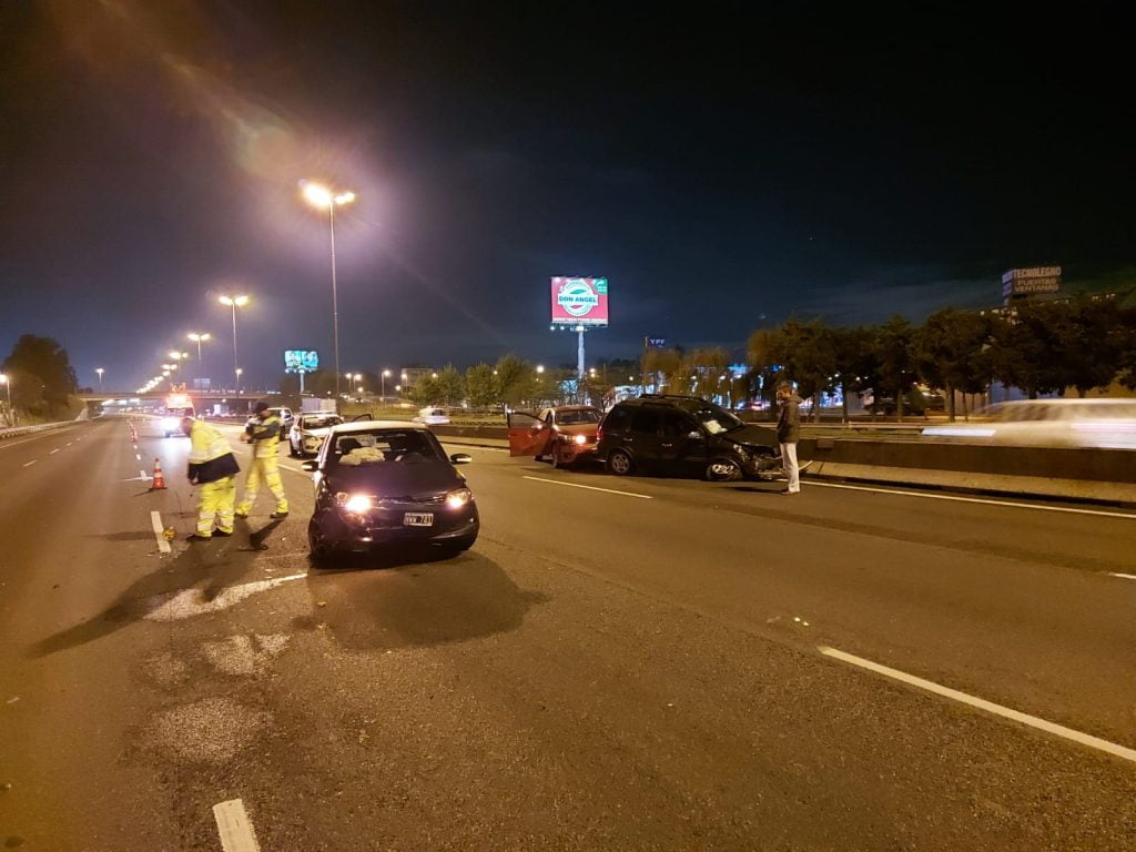 choque multiple tigre panamericana micro (2)