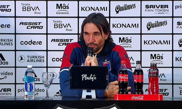 diego martinez conferencia river tigre 2022