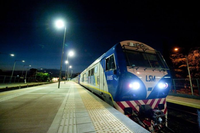 tren san martin noche