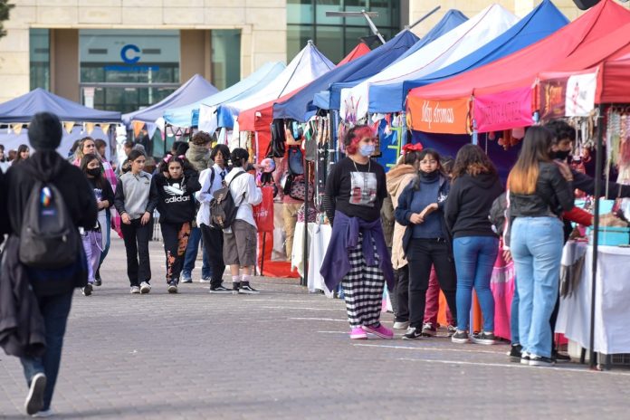 feria malvinas 2092