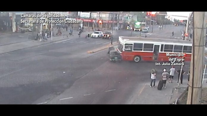 choque auto micro tigre