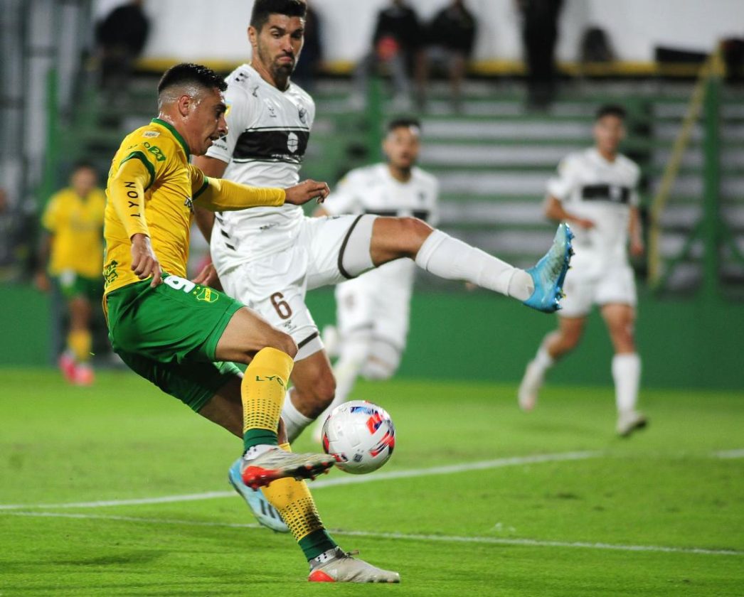 Platense recibe a Defensa y Justicia en busca de su primer triunfo como ...