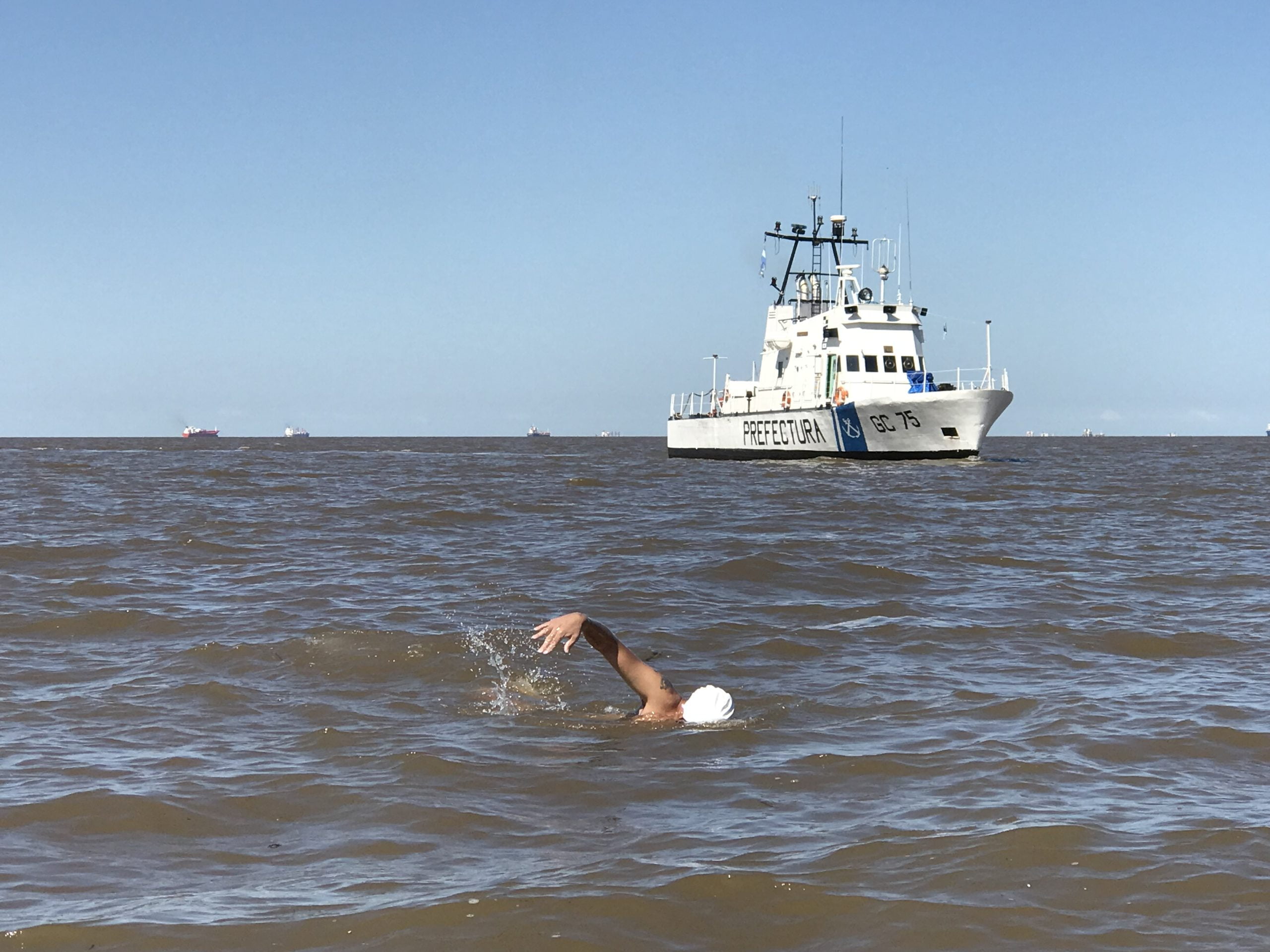 Un nadador de San Isidro cruzó el Río de La Plata y cuenta su historia en un documental  Que 