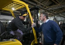 Achával recorrió una fábrica de Villa Rosa: "Queremos una Argentina que crezca y se desarrolle con industria nacional"