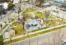 Pilar: se inauguró el Paseo de la Estación con la histórica calesita