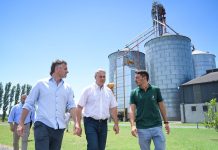 Achával recorrió los distritos de Junín y Chacabuco en el corredor de la ruta 7
