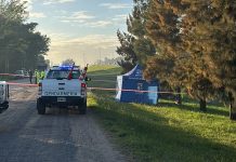 Cinco jóvenes murieron y uno resultó herido en un vuelco en la autopista Panamericana