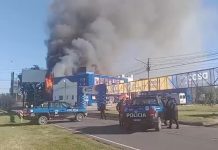 Voraz incendio en una casa de electrodomésticos junto a Panamericana