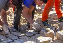 Realizan trabajos para la preservación del adoquinado en el casco histórico de San Isidro
