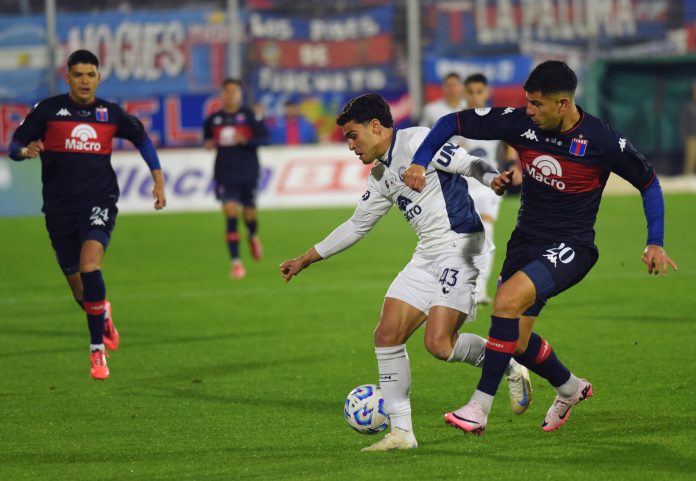 tigre-independiente-rivadavia-2025-8
