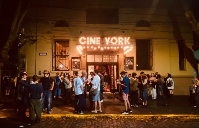 cine-york-olivos-vicente-lopez-009