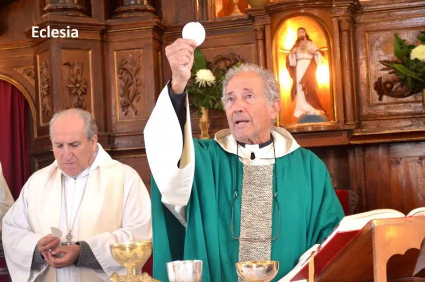 El padre Horacio Fasce, una figura destacada en la historia de Domselaar