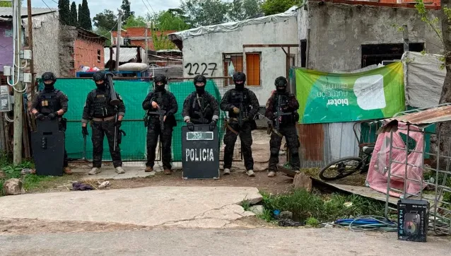 Tres detenidos por la entradera a un reconocido abogado en Martínez