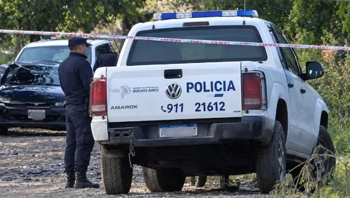 Operarios hallaron a un bebé muerto enterrado en una bolsa frente a una casa de Merlo